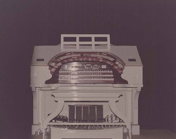 Ivory Wurlitzer theatre organ, San Gabriel Mission Playhouse
