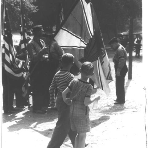 Photograph of children at Hindenburg Park